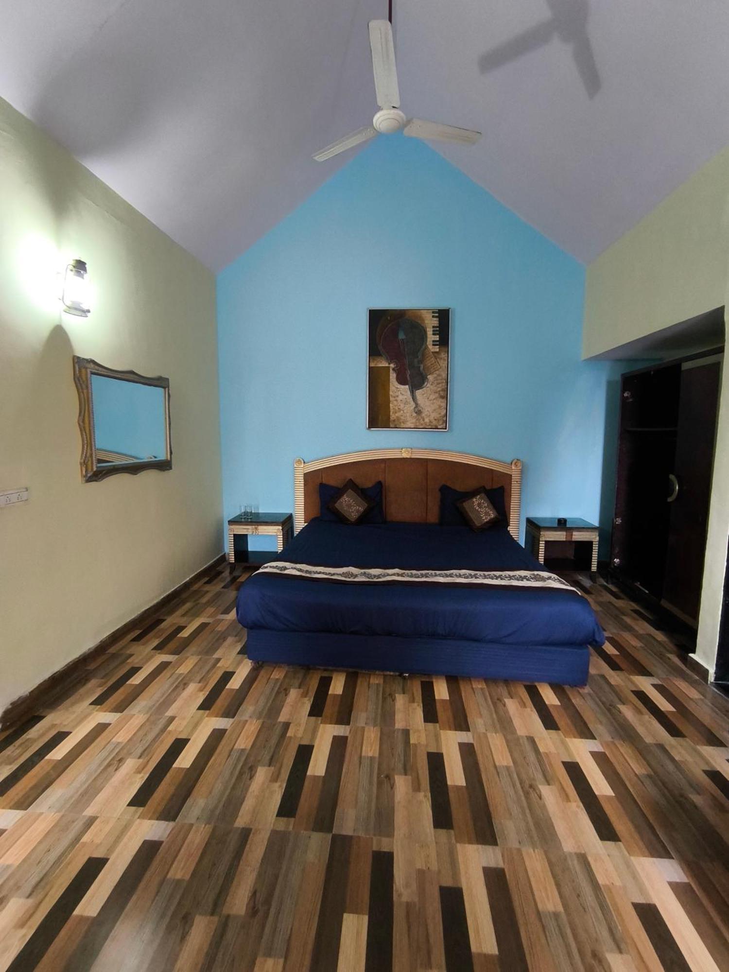 King Size Deck Villa Bombay Eksteriør billede